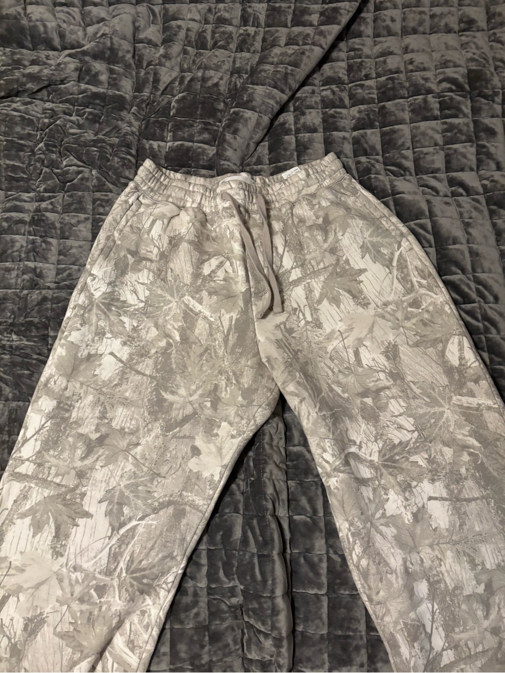 Hollister Men's “Feel Good Camo Baggy Sweatpants”